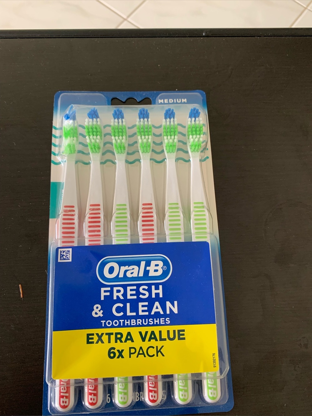 Oral-B fresh &clean plus Charcoal toothbrushes